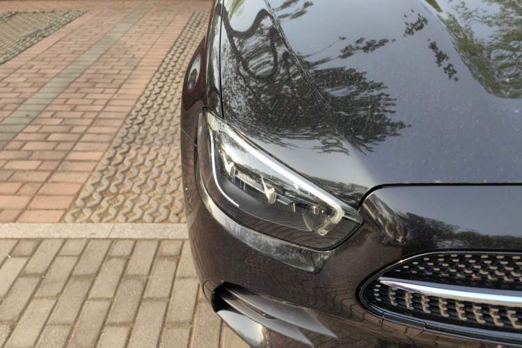 Used Mercedes-Benz E-Class New Energy 2022 Second Facelift E 350 e L Plug-in Hybrid Sports Sedan Right Front Headlight