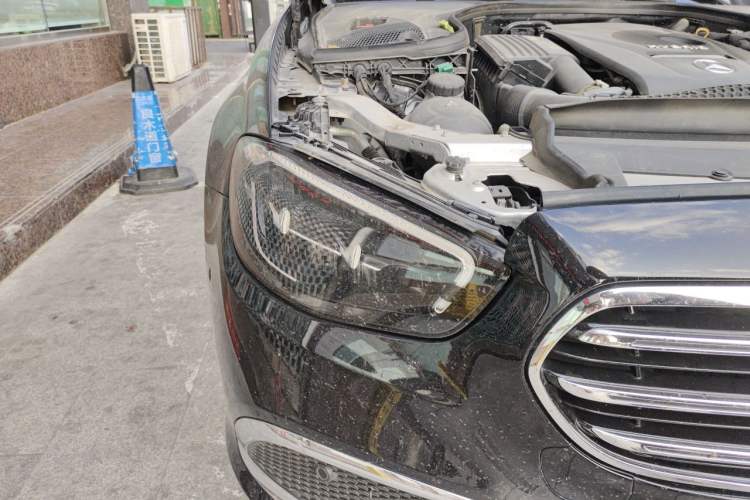 Used Mercedes-Benz E-Class New Energy 2022 Second Facelift E 350 e L Plug-in Hybrid Sports Sedan Right Front Headlight