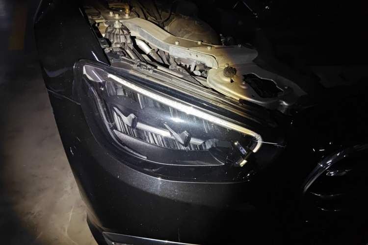 Used Mercedes-Benz E-Class New Energy 2022 Second Facelift E 350 e L Plug-in Hybrid Sedan Right Front Headlight