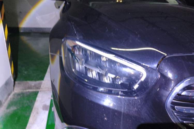 Used Mercedes-Benz E-Class New Energy 2022 Restyled E 350 e L Plug-in Hybrid Sedan Right Front Headlight