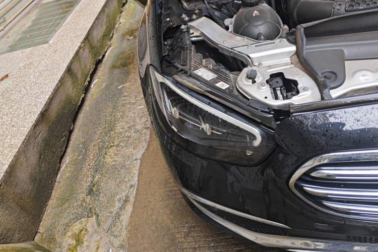 Used Mercedes-Benz E-Class New Energy 2022 Facelift E 350 e L Plug-in Hybrid Sedan Right Front Headlight