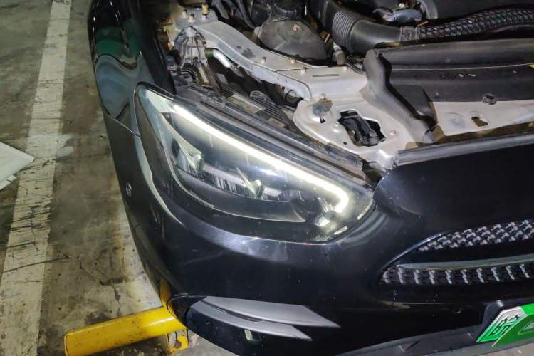 Used Mercedes-Benz E-Class New Energy 2022 E 350 e L Plug-in Hybrid Sports Sedan Right Front Headlight
