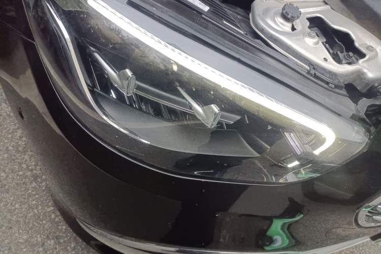 Used Mercedes-Benz E-Class New Energy 2022 Facelift E 350 e L Plug-in Hybrid Sedan Right Front Headlight