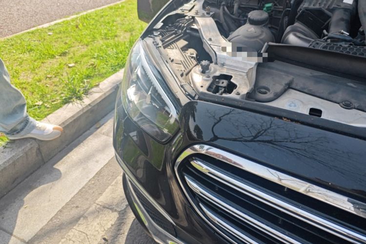 Used Mercedes-Benz E-Class New Energy 2022 E 350 e L Plug-in Hybrid Sedan Right Front Headlight