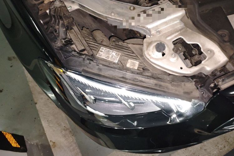 Used Mercedes-Benz E-Class New Energy 2022 Restyled E 350 e L Plug-in Hybrid Sedan Right Front Headlight