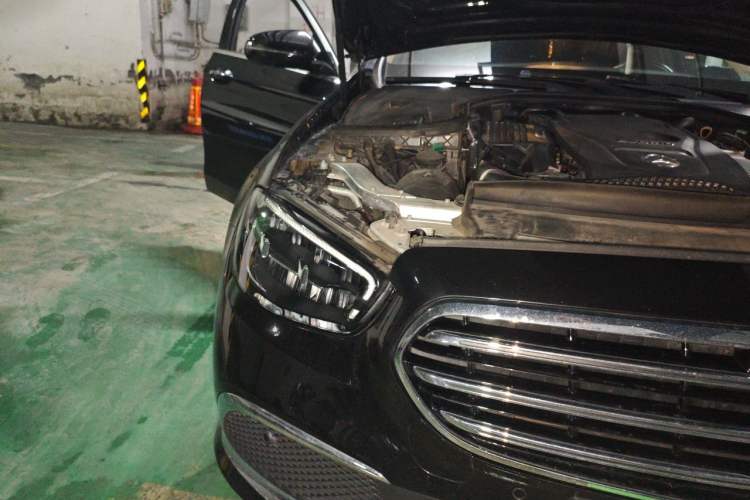 Used Mercedes-Benz E-Class New Energy 2022 Restyled E 350 e L Plug-in Hybrid Sedan Right Front Headlight