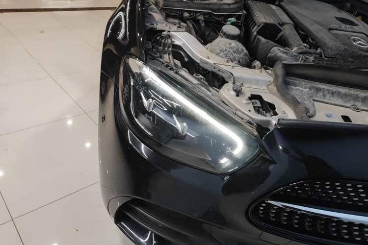 Used Mercedes-Benz E-Class New Energy 2022 Second Facelift E 350 e L Plug-in Hybrid Sports Sedan Right Front Headlight