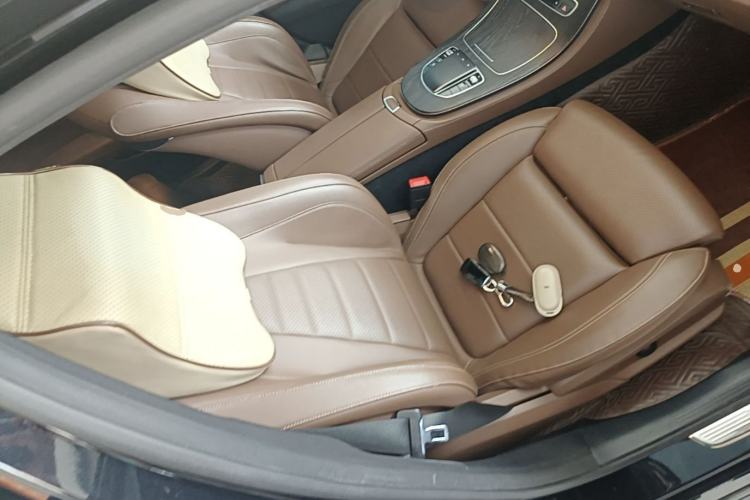 Used Mercedes-Benz E-Class New Energy 2022 Restyled E 350 e L Plug-in Hybrid Sports Sedan Right Front Seat