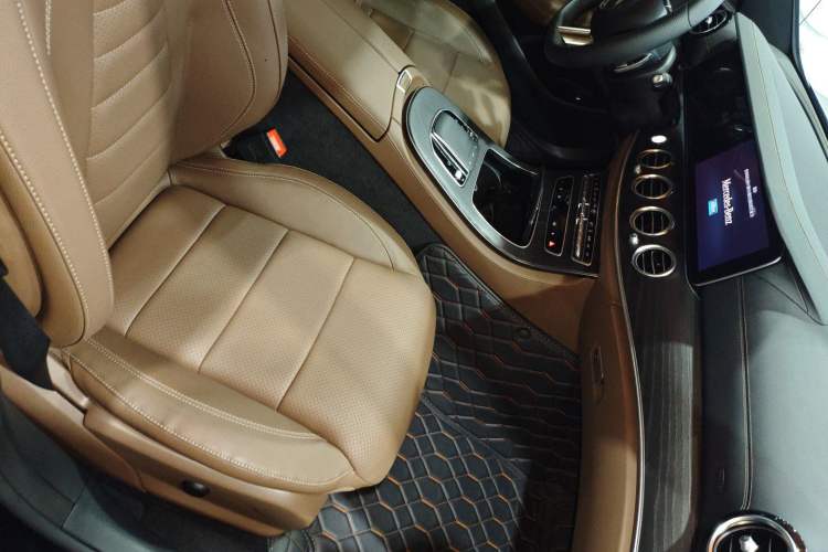 Used Mercedes-Benz E-Class New Energy 2022 Facelift E 350 e L Plug-in Hybrid Sedan Right Front Seat