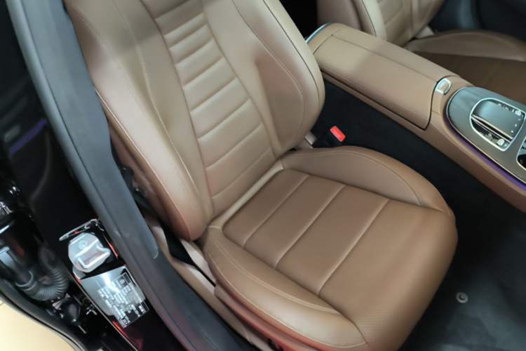Used Mercedes-Benz E-Class New Energy 2022 E 350 e L Plug-in Hybrid Sports Sedan Right Front Seat