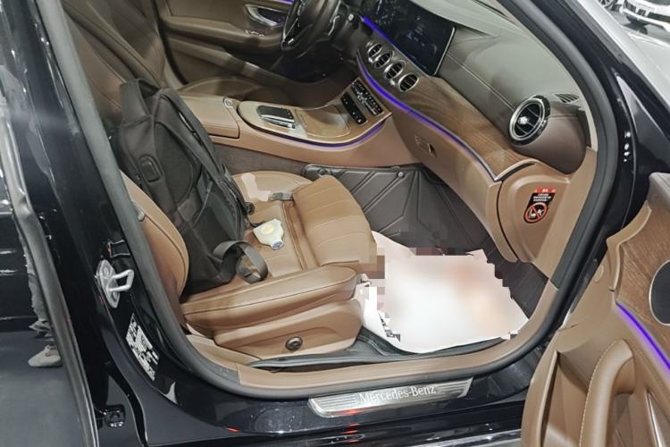 Used Mercedes-Benz E-Class New Energy 2022 Facelift E 350 e L Plug-in Hybrid Sedan Right Front Seat