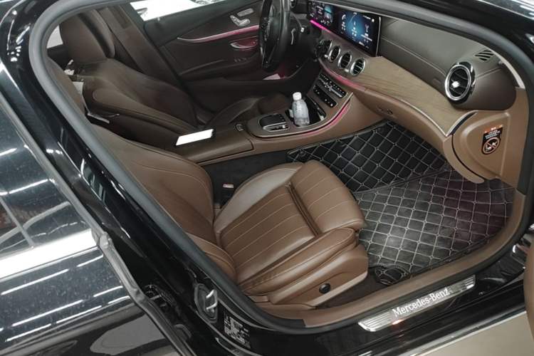 Used Mercedes-Benz E-Class New Energy 2022 Second Facelift E 350 e L Plug-in Hybrid Sedan Right Front Seat