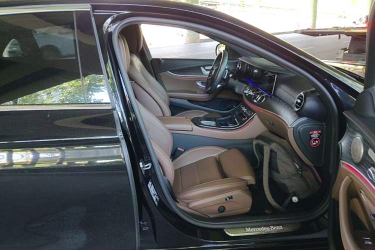 Used Mercedes-Benz E-Class New Energy 2022 Second Facelift E 350 e L Plug-in Hybrid Sports Sedan Right Front Seat