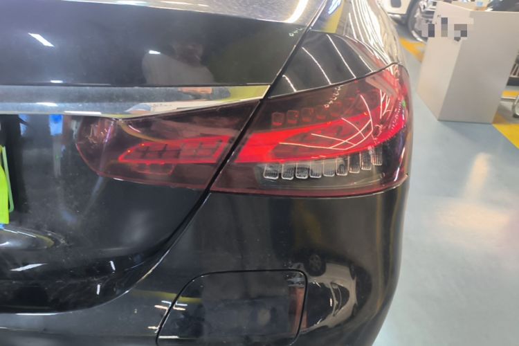 Used Mercedes-Benz E-Class New Energy 2022 Restyled E 350 e L Plug-in Hybrid Sedan Right Rear Taillight