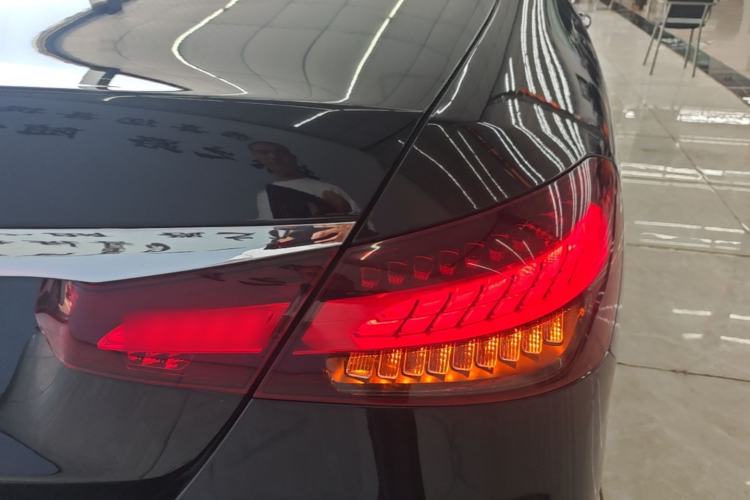 Used Mercedes-Benz E-Class New Energy 2022 Facelift E 350 e L Plug-in Hybrid Sedan Right Rear Taillight