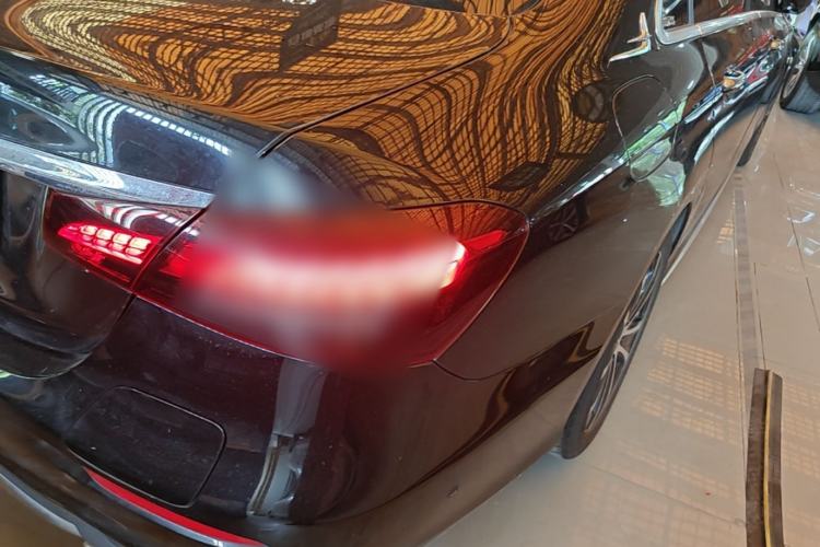Used Mercedes-Benz E-Class New Energy 2022 Facelift E 350 e L Plug-in Hybrid Sedan Right Rear Taillight