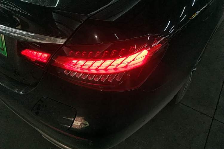 Used Mercedes-Benz E-Class New Energy 2022 Restyled E 350 e L Plug-in Hybrid Sedan Right Rear Taillight