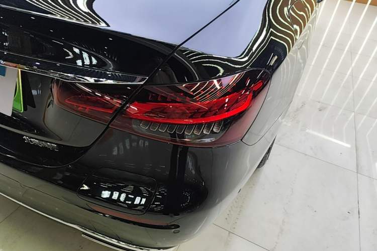 Used Mercedes-Benz E-Class New Energy 2022 Restyled E 350 e L Plug-in Hybrid Sedan Right Rear Taillight
