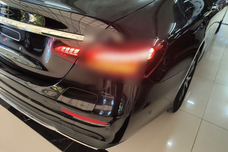 Used Mercedes-Benz E-Class New Energy 2022 E 350 e L Plug-in Hybrid Sports Sedan Right Rear Taillight