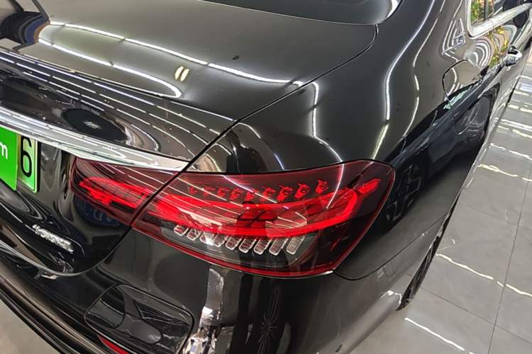 Used Mercedes-Benz E-Class New Energy 2022 Restyled E 350 e L Plug-in Hybrid Sports Sedan Right Rear Taillight