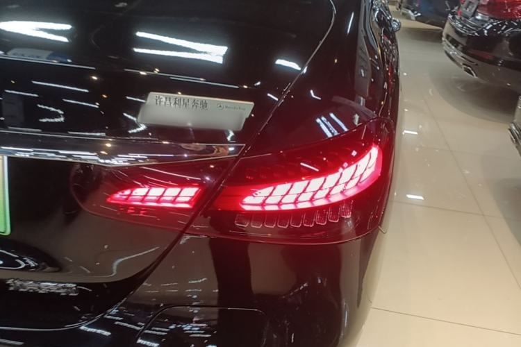 Used Mercedes-Benz E-Class New Energy 2022 Second Facelift E 350 e L Plug-in Hybrid Sedan Right Rear Taillight