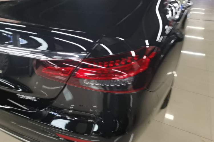 Used Mercedes-Benz E-Class New Energy 2022 Restyled E 350 e L Plug-in Hybrid Sedan Right Rear Taillight