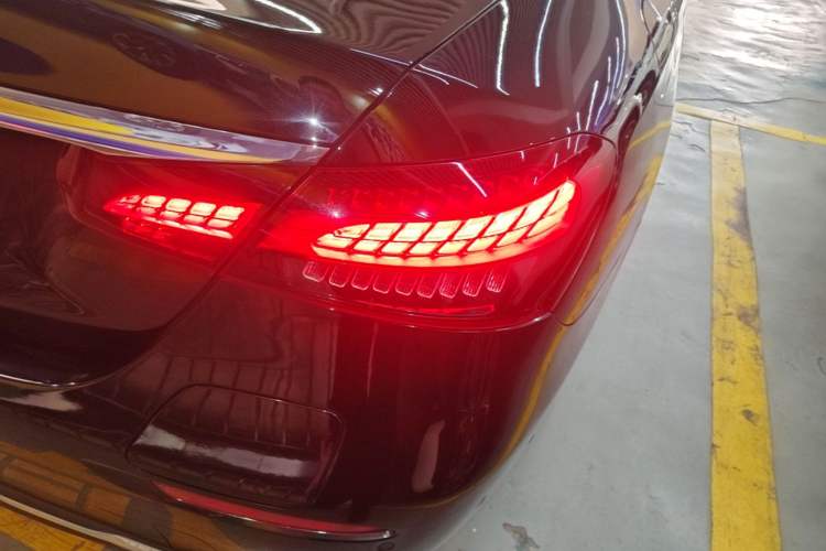 Used Mercedes-Benz E-Class New Energy 2022 Restyled E 350 e L Plug-in Hybrid Sedan Right Rear Taillight
