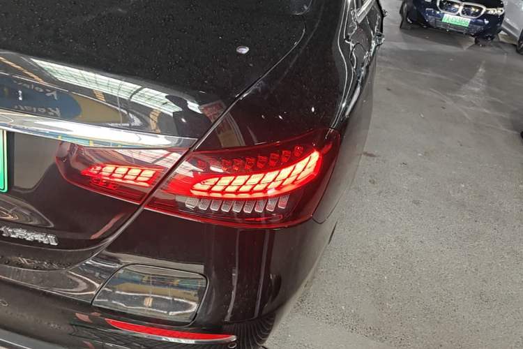 Used Mercedes-Benz E-Class New Energy 2022 Restyled E 350 e L Plug-in Hybrid Sports Sedan Right Rear Taillight