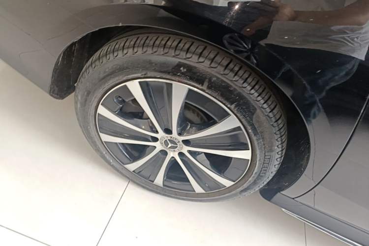 Used Mercedes-Benz E-Class New Energy 2022 Restyled E 350 e L Plug-in Hybrid Sports Sedan Right Rear Wheel Hub