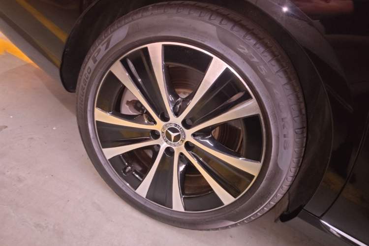 Used Mercedes-Benz E-Class New Energy 2022 Restyled E 350 e L Plug-in Hybrid Sedan Right Rear Wheel Hub