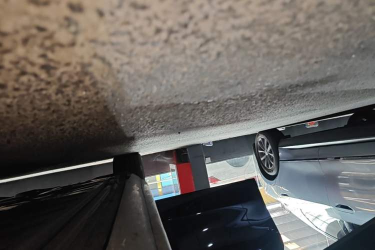 Used Mercedes-Benz E-Class New Energy 2022 Restyled E 350 e L Plug-in Hybrid Sports Sedan Right Side Sill