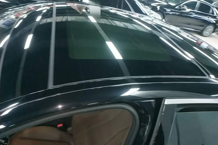 Used Mercedes-Benz E-Class New Energy 2022 E 350 e L Plug-in Hybrid Sedan Roof