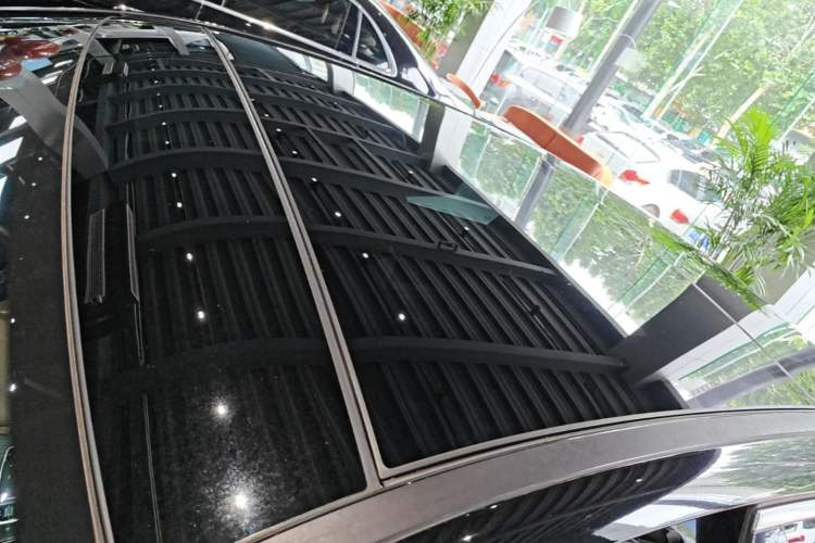 Used Mercedes-Benz E-Class New Energy 2022 E 350 e L Plug-in Hybrid Sports Sedan Roof
