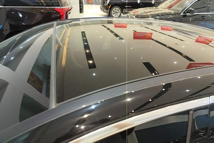 Used Mercedes-Benz E-Class New Energy 2022 Restyled E 350 e L Plug-in Hybrid Sedan Roof