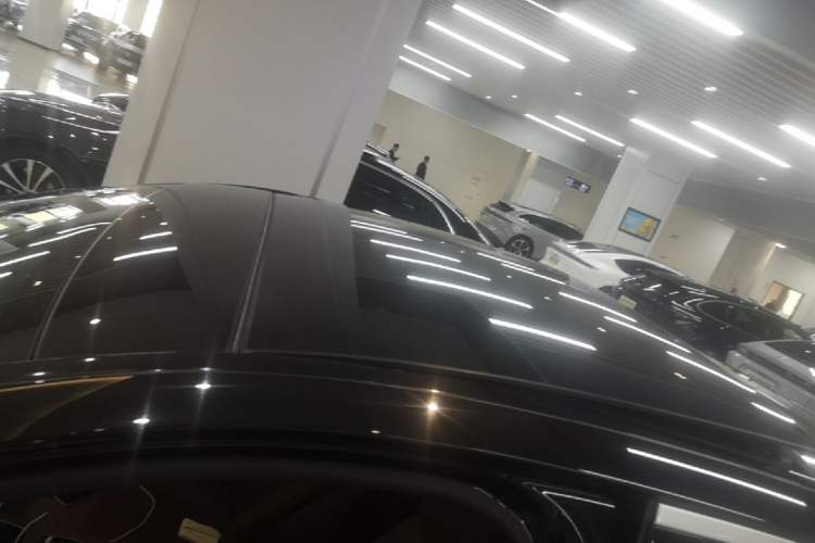 Used Mercedes-Benz E-Class New Energy 2022 E 350 e L Plug-in Hybrid Sedan Roof