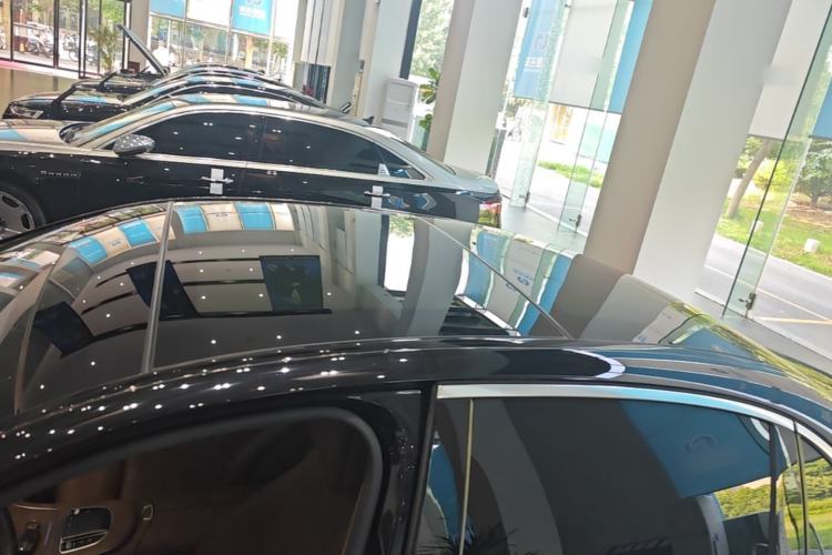 Used Mercedes-Benz E-Class New Energy 2022 Second Facelift E 350 e L Plug-in Hybrid Sedan Roof