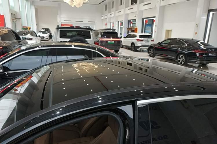 Used Mercedes-Benz E-Class New Energy 2022 Facelift E 350 e L Plug-in Hybrid Sedan Roof