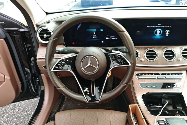 Used Mercedes-Benz E-Class New Energy 2022 Second Facelift E 350 e L Plug-in Hybrid Sedan Steering Wheel