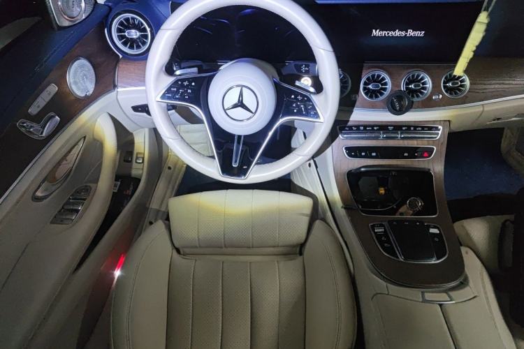 Used Mercedes-Benz E-Class New Energy 2022 Facelift E 350 e L Plug-in Hybrid Sedan Steering Wheel