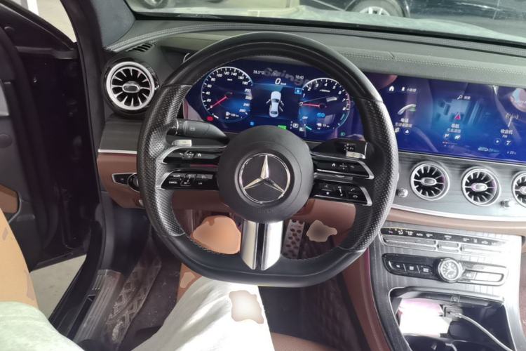 Used Mercedes-Benz E-Class New Energy 2022 Second Facelift E 350 e L Plug-in Hybrid Sports Sedan Steering Wheel