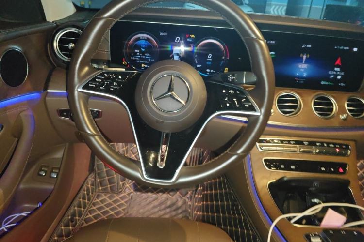 Used Mercedes-Benz E-Class New Energy 2022 E 350 e L Plug-in Hybrid Sedan Steering Wheel