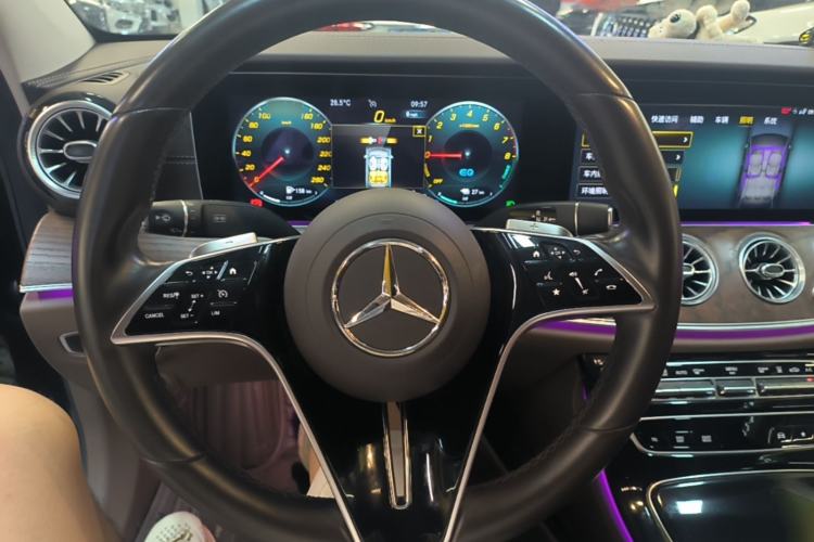 Used Mercedes-Benz E-Class New Energy 2022 Restyled E 350 e L Plug-in Hybrid Sedan Steering Wheel
