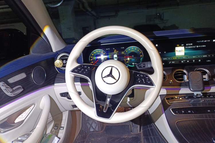 Used Mercedes-Benz E-Class New Energy 2022 E 350 e L Plug-in Hybrid Sedan Steering Wheel