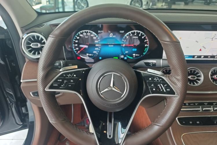 Used Mercedes-Benz E-Class New Energy 2022 Facelift E 350 e L Plug-in Hybrid Sedan Steering Wheel