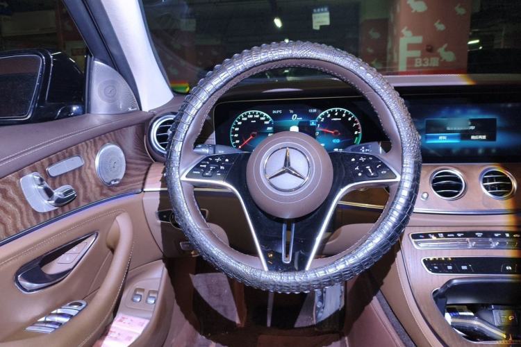 Used Mercedes-Benz E-Class New Energy 2022 Restyled E 350 e L Plug-in Hybrid Sedan Steering Wheel