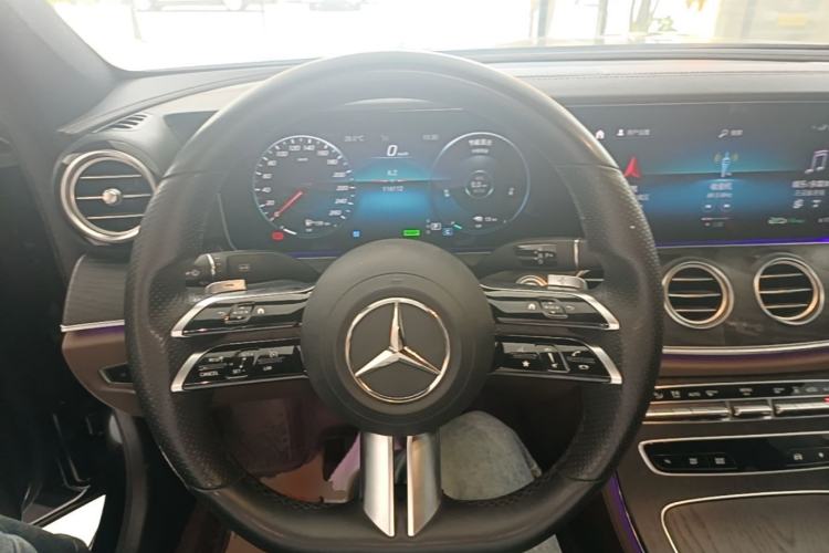 Used Mercedes-Benz E-Class New Energy 2022 Restyled E 350 e L Plug-in Hybrid Sports Sedan Steering Wheel