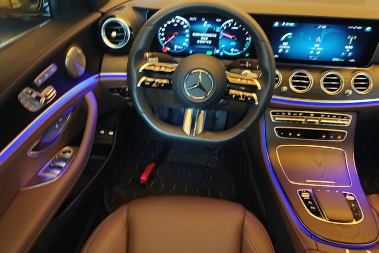 Used Mercedes-Benz E-Class New Energy 2022 Facelift E 350 e L Plug-in Hybrid Sedan Steering Wheel