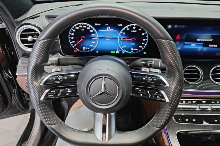 Used Mercedes-Benz E-Class New Energy 2022 E 350 e L Plug-in Hybrid Sports Sedan Steering Wheel