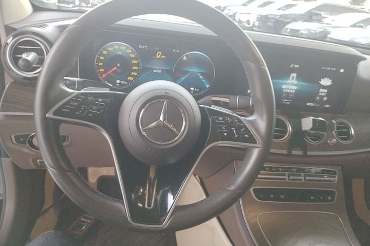 Used Mercedes-Benz E-Class New Energy 2022 Restyled E 350 e L Plug-in Hybrid Sedan Steering Wheel