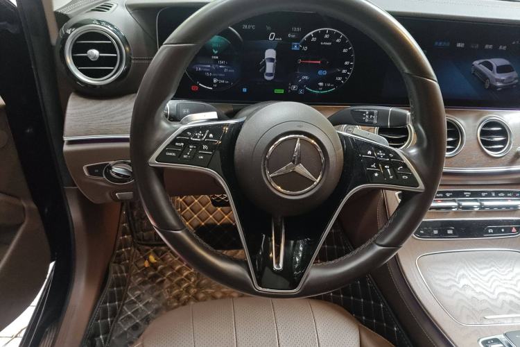 Used Mercedes-Benz E-Class New Energy 2022 Restyled E 350 e L Plug-in Hybrid Sedan Steering Wheel